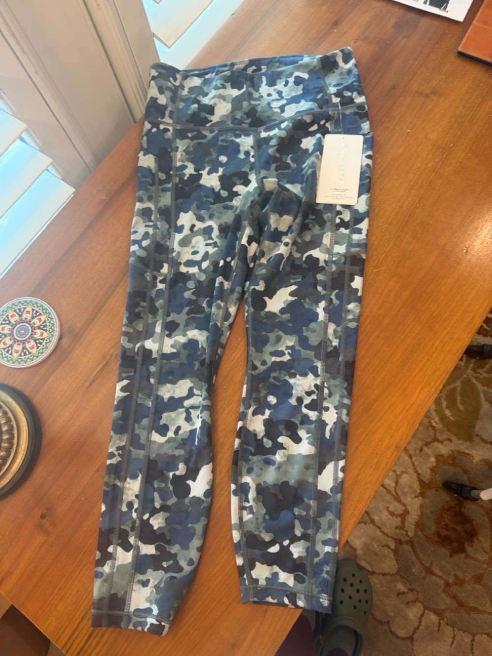 NWT Athleta Women’s 7/8 Stash Pocket Blue Camo Active Leggings, size Medium - Picture 5 of 6